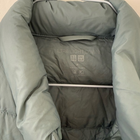 Uniqlo Ultralight Down Vest Size Medium Light Blue - Picture 2 of 2